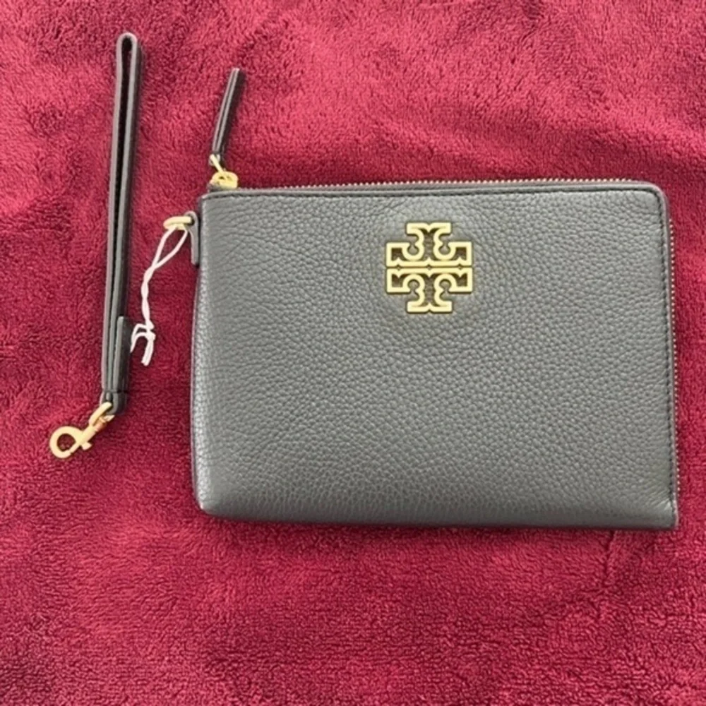 TORY BURCH• BRITTEN LARGE‎ ZIP POUCH WRISTLET